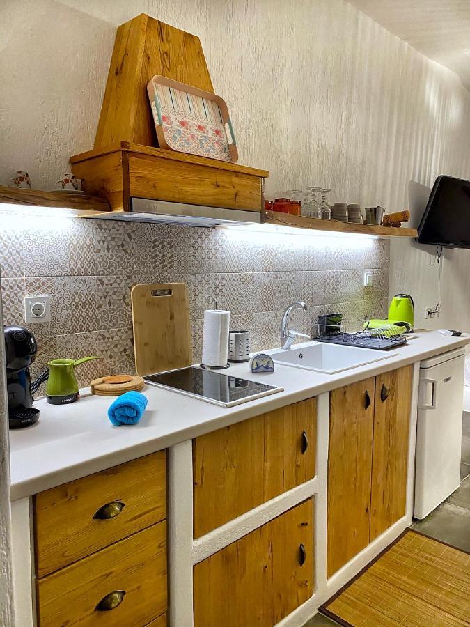 Milos Gem Suites Inn Pachaina Ngoại thất bức ảnh